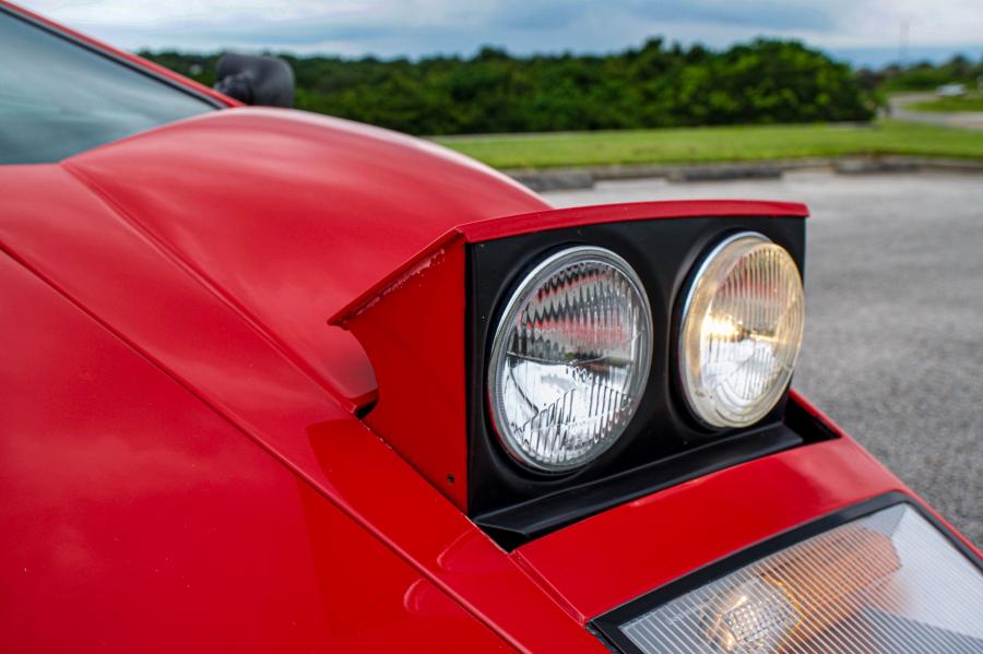 Детали экстерьера Lamborghini Countach LP5000 S Quattrovalvole 1988 года  (фото 66 из 146)